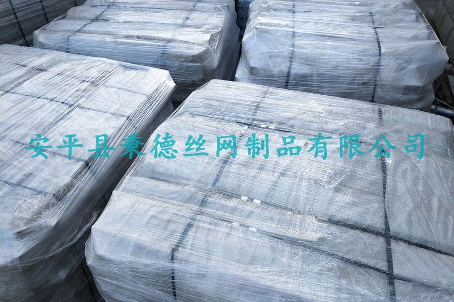 新加坡石油化工格柵圍欄-33公里 - 安平縣秉德絲網(wǎng)制品有限公司圖片4